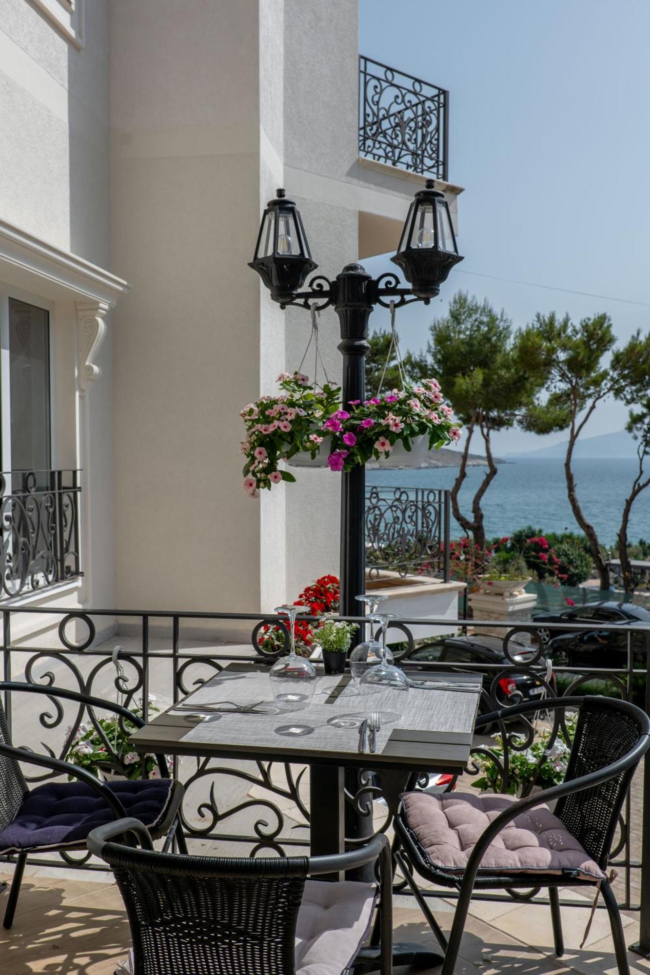 Ami Mar Hotel Sarande Ngoại thất bức ảnh
