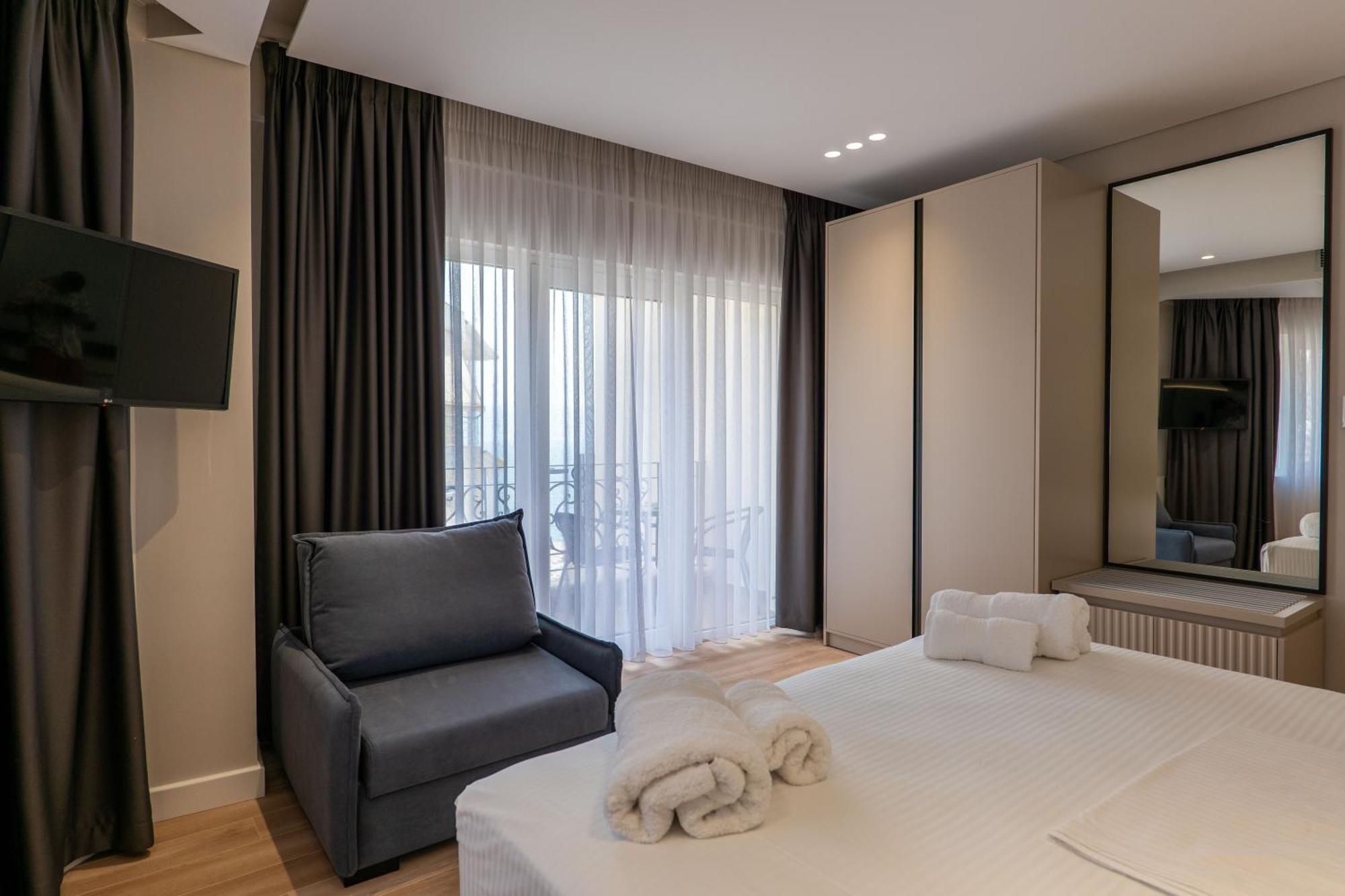 Ami Mar Hotel Sarande Ngoại thất bức ảnh