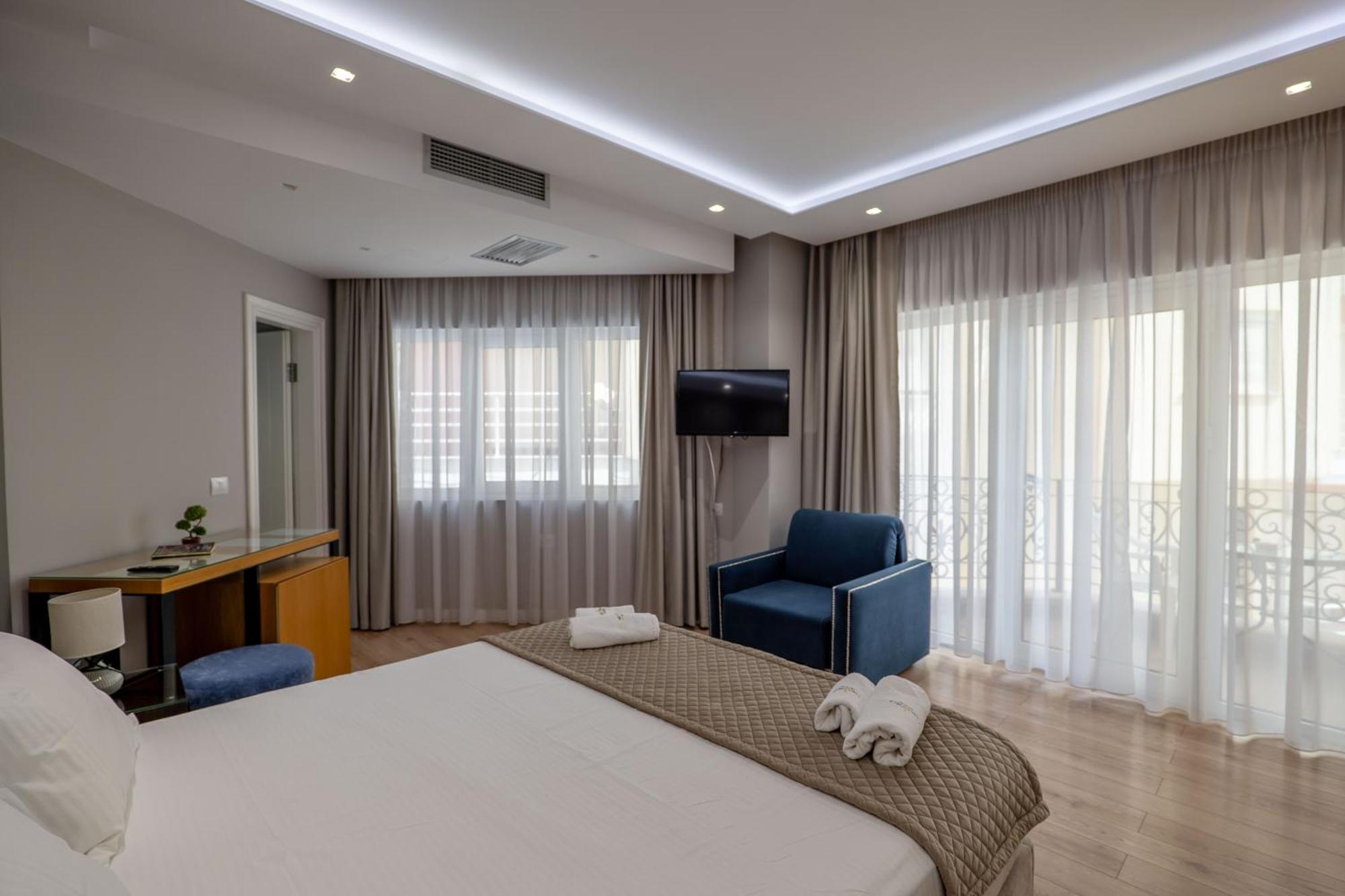 Ami Mar Hotel Sarande Ngoại thất bức ảnh