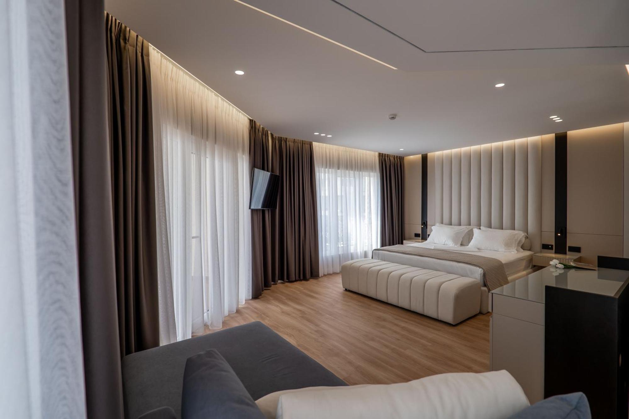 Ami Mar Hotel Sarande Ngoại thất bức ảnh