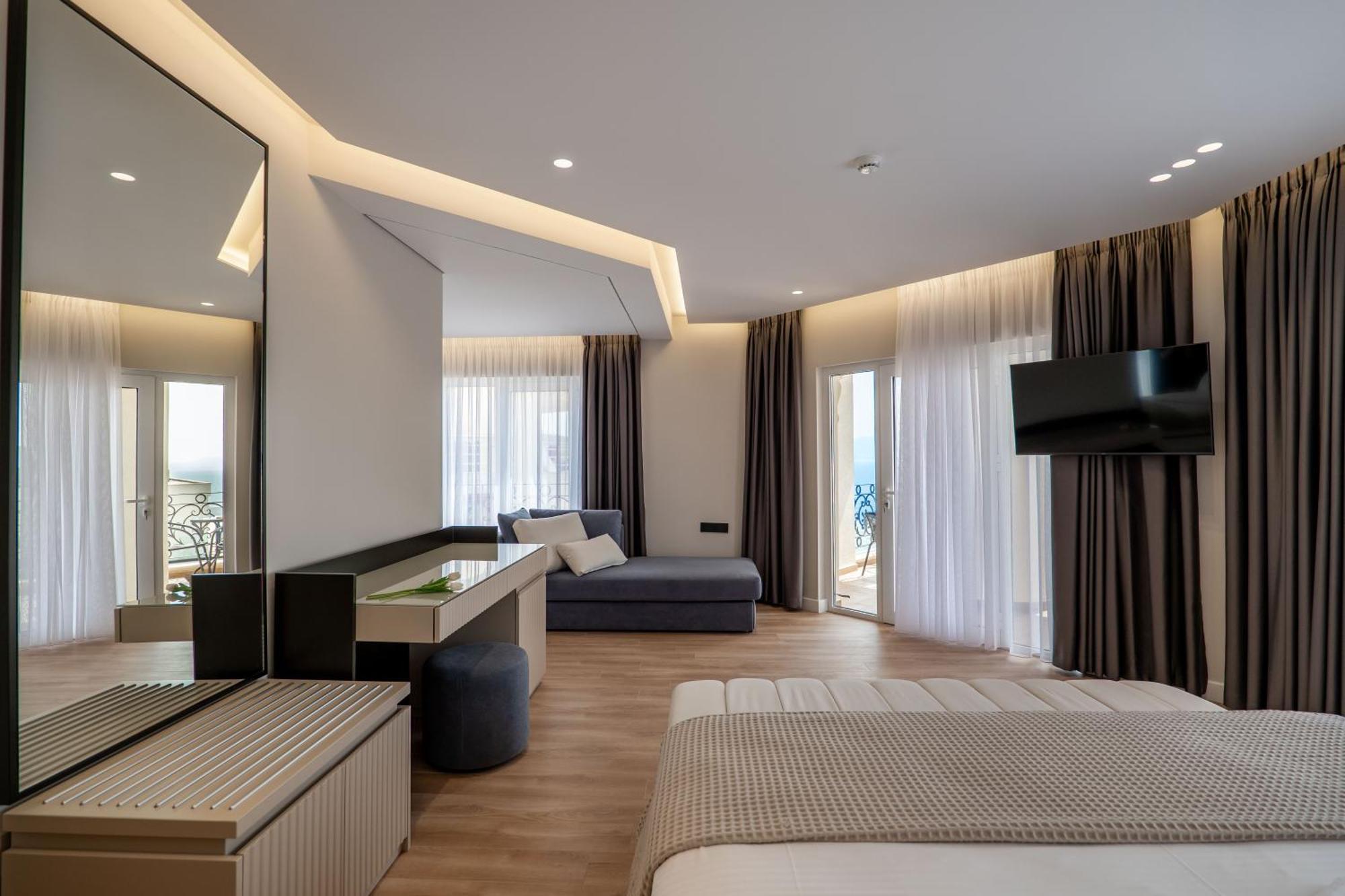 Ami Mar Hotel Sarande Ngoại thất bức ảnh