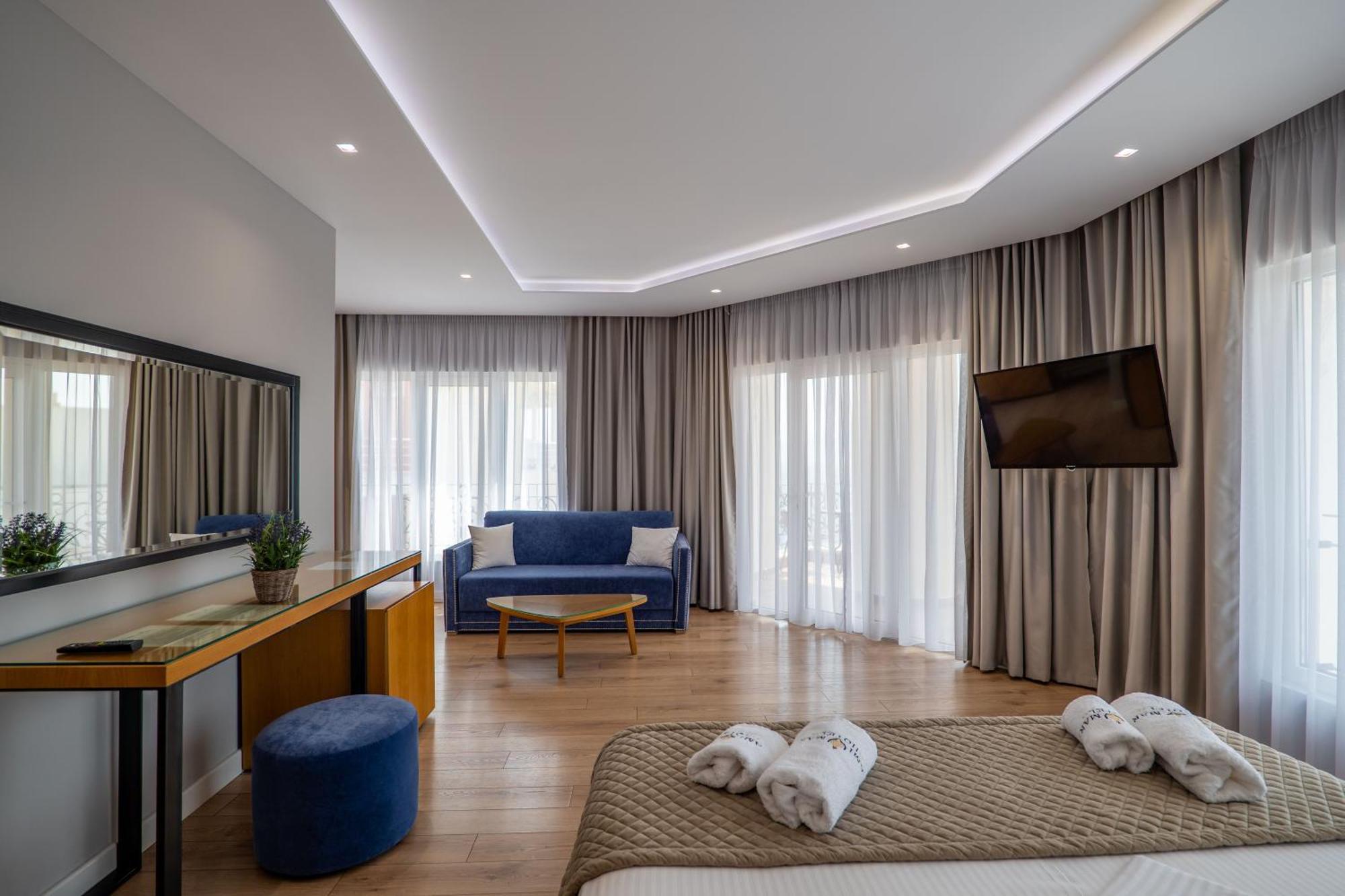 Ami Mar Hotel Sarande Ngoại thất bức ảnh