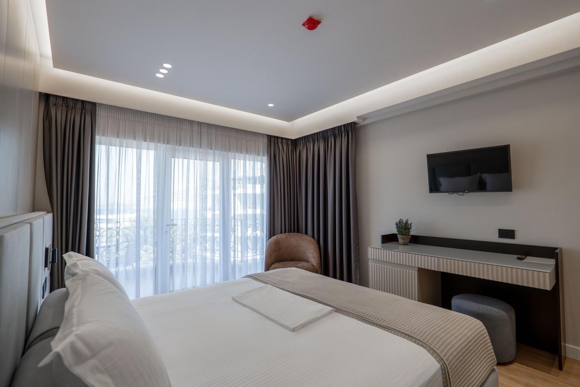 Ami Mar Hotel Sarande Ngoại thất bức ảnh