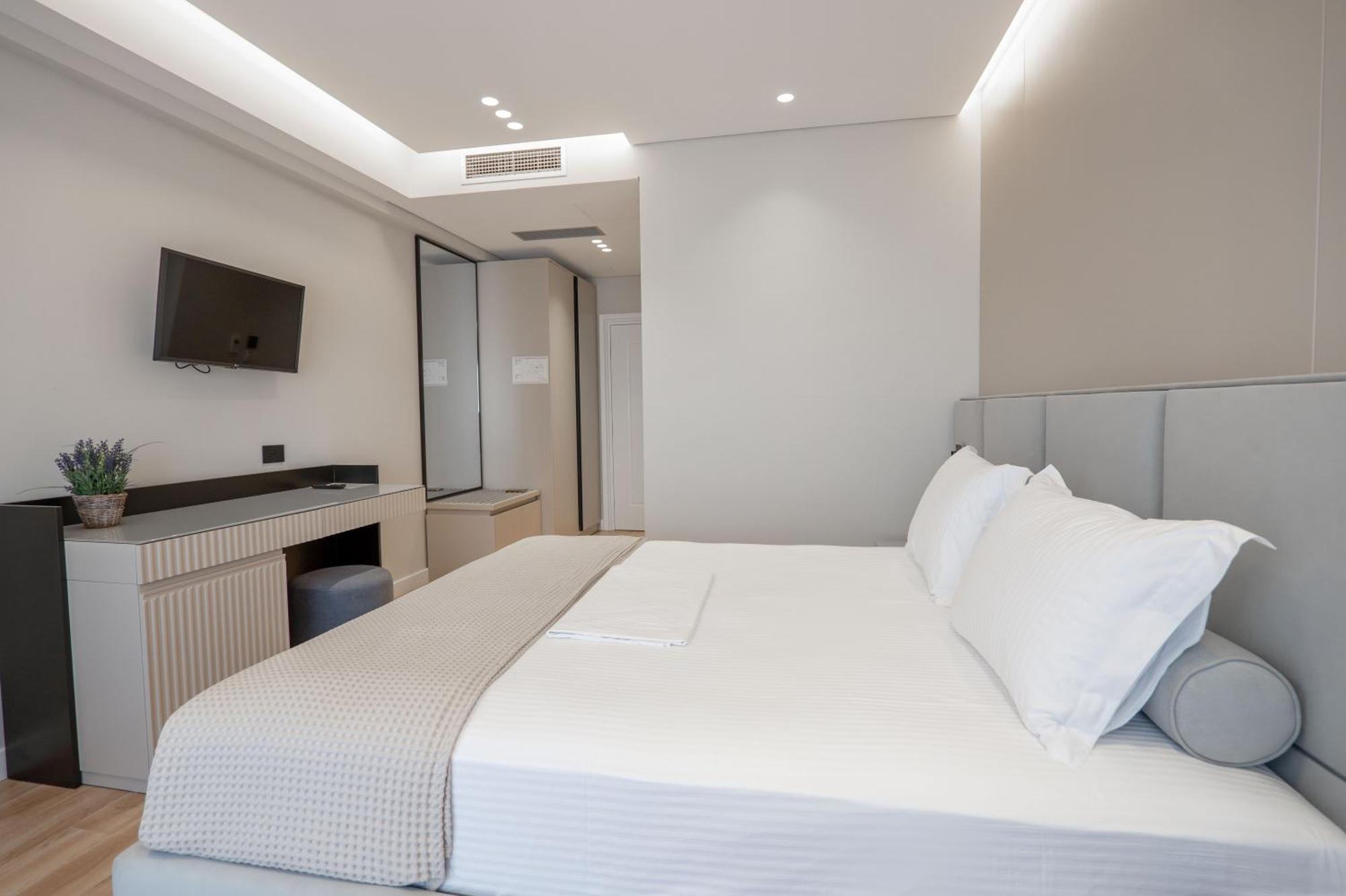 Ami Mar Hotel Sarande Ngoại thất bức ảnh