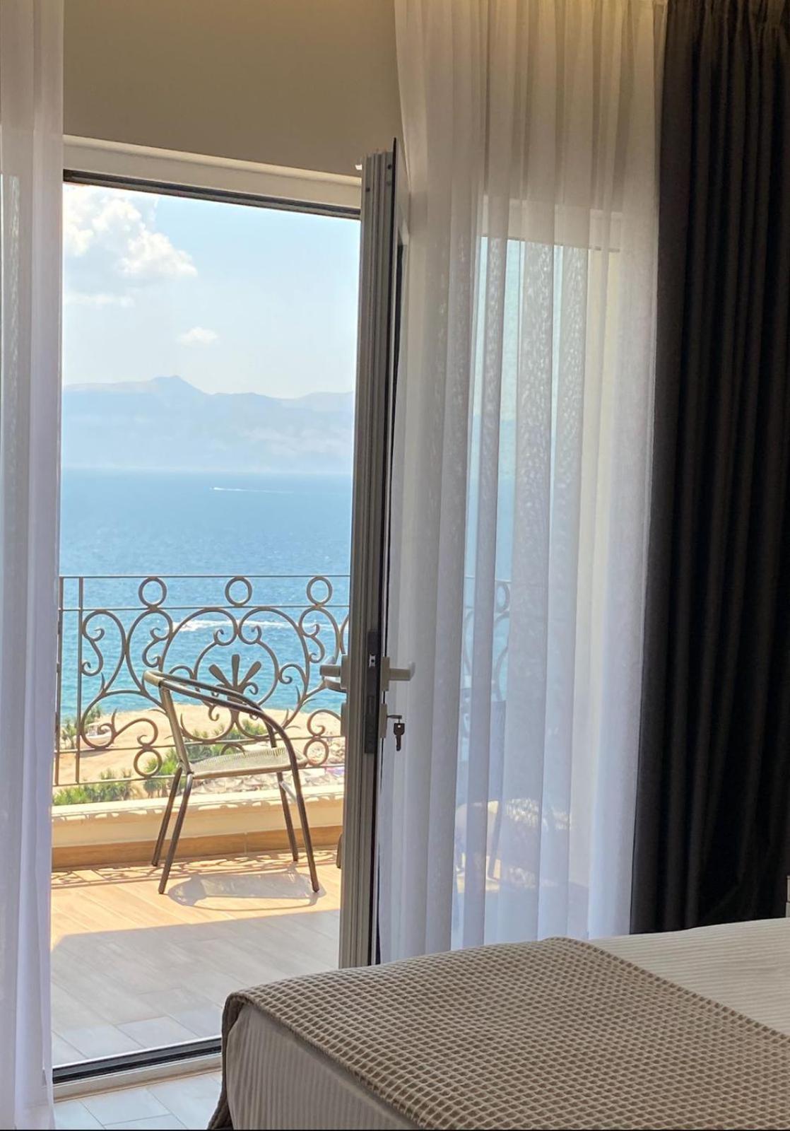Ami Mar Hotel Sarande Ngoại thất bức ảnh