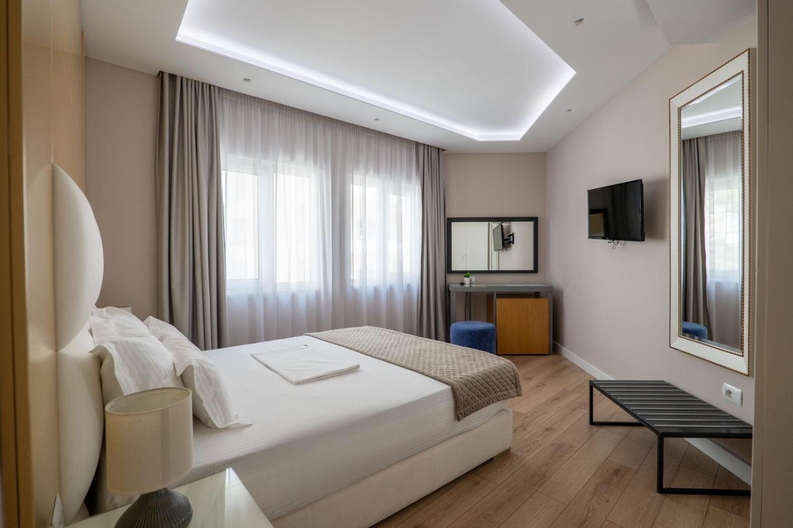 Ami Mar Hotel Sarande Ngoại thất bức ảnh