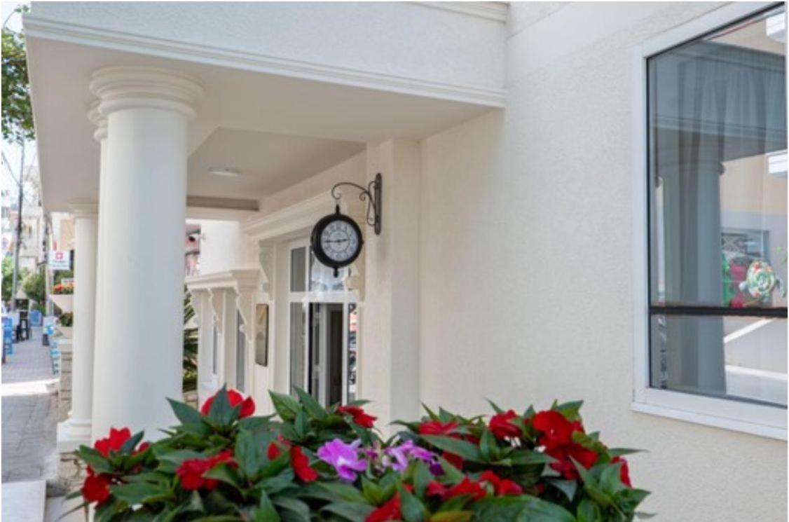Ami Mar Hotel Sarande Ngoại thất bức ảnh